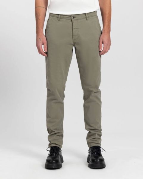 Kuyichi Männer Chino Hose Dexter