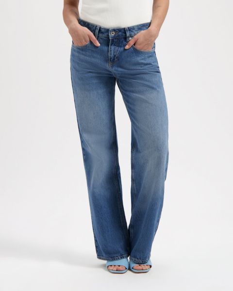 Kuyichi Loose-Fit Low Jeans Lena Rosebowl Blue